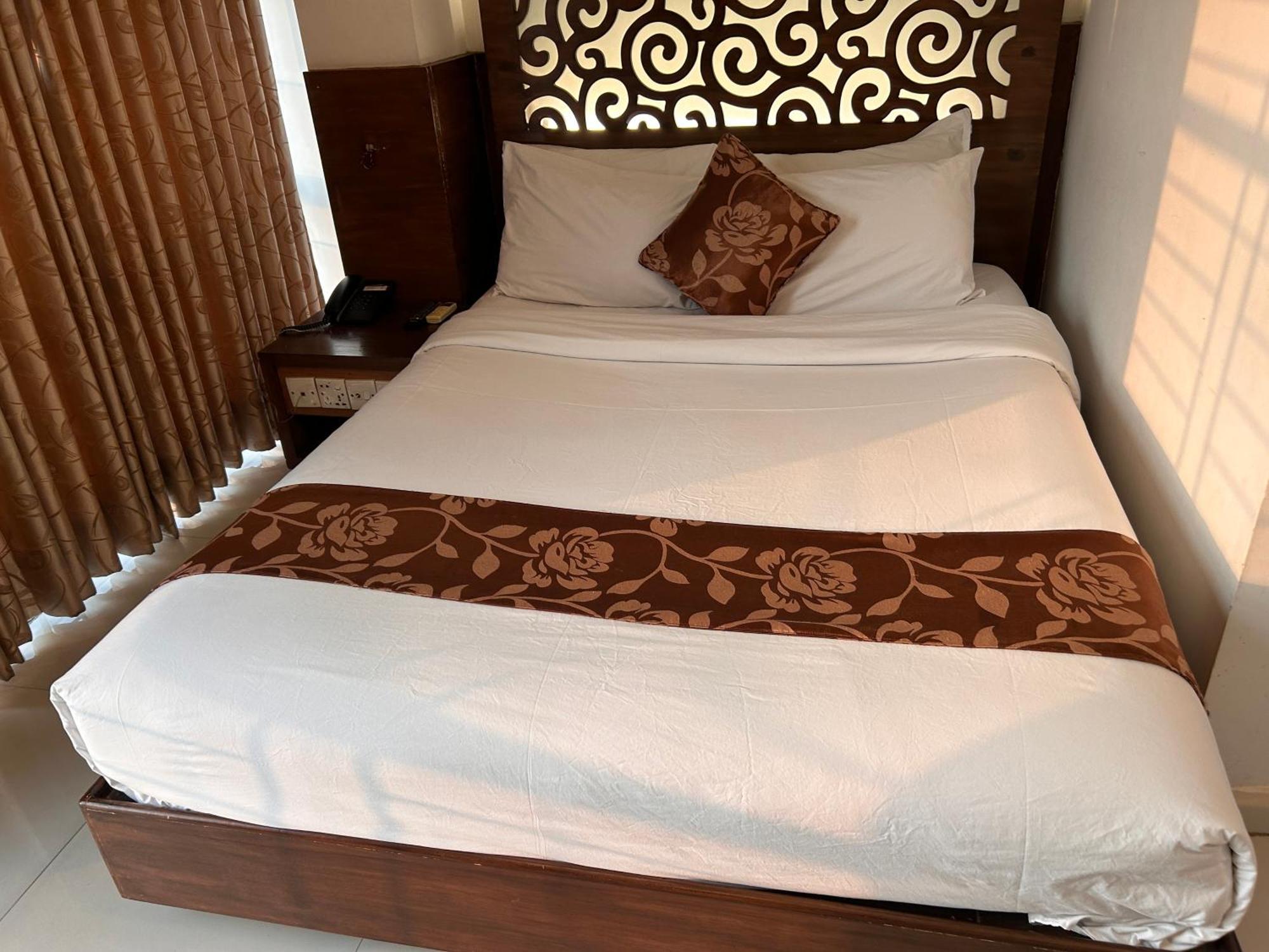 La Vista Hotel Sylhet Buitenkant foto