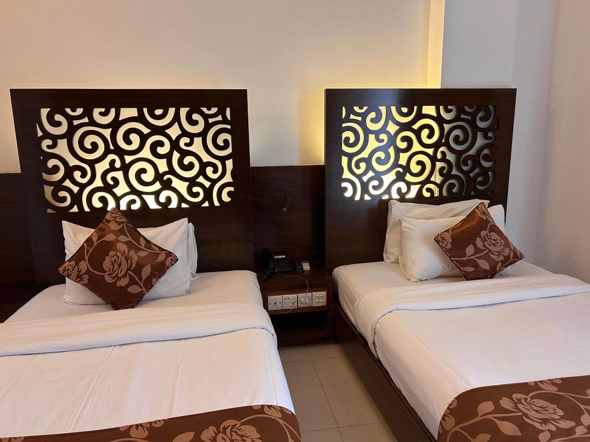La Vista Hotel Sylhet Buitenkant foto