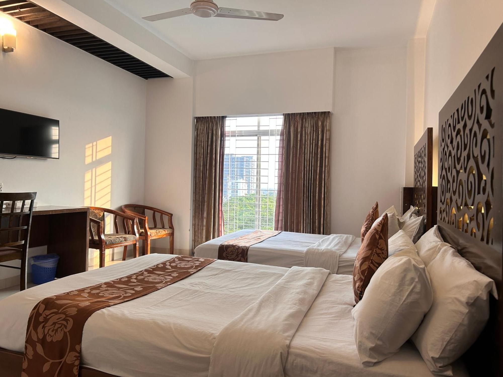 La Vista Hotel Sylhet Buitenkant foto