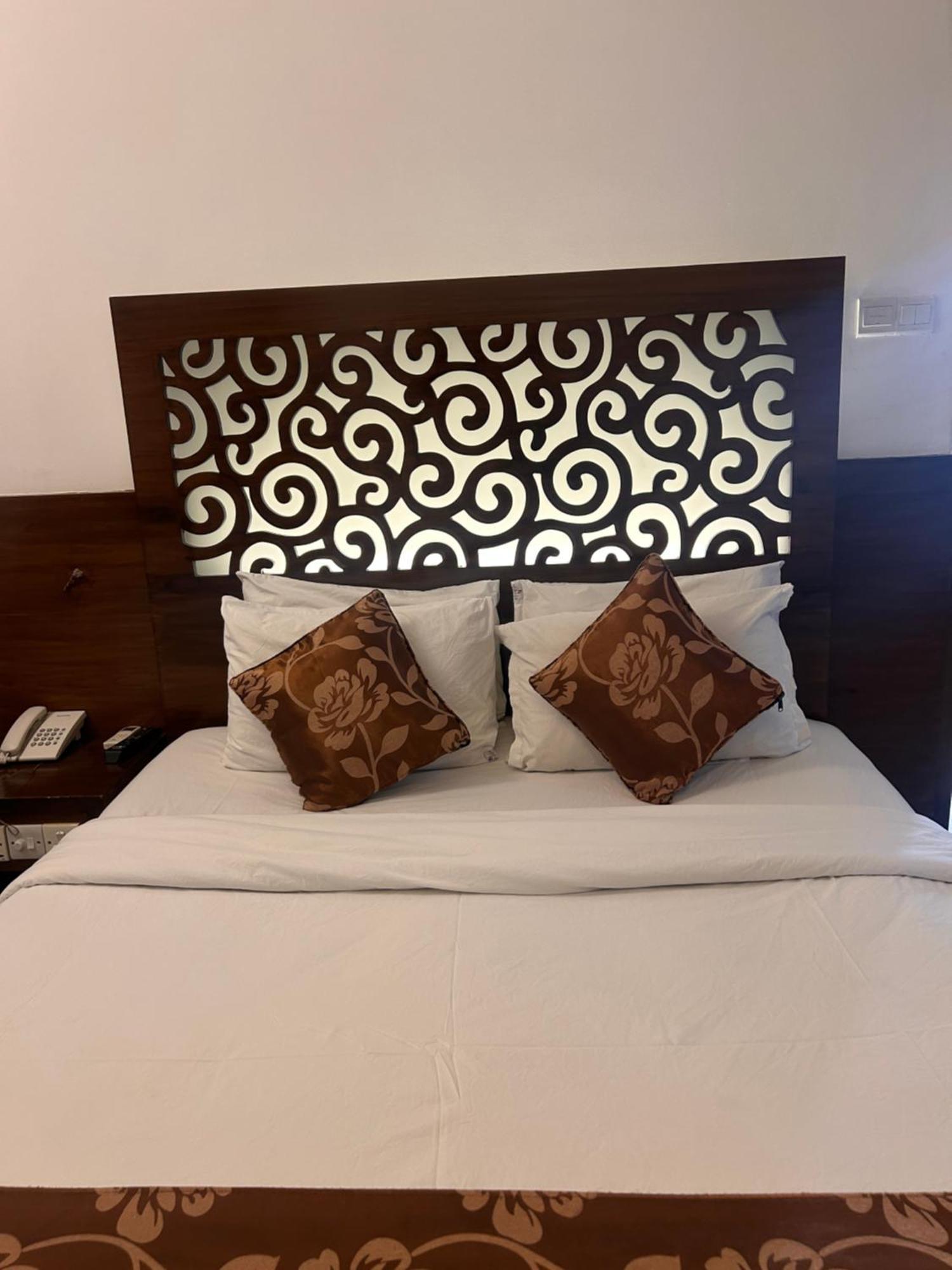 La Vista Hotel Sylhet Buitenkant foto