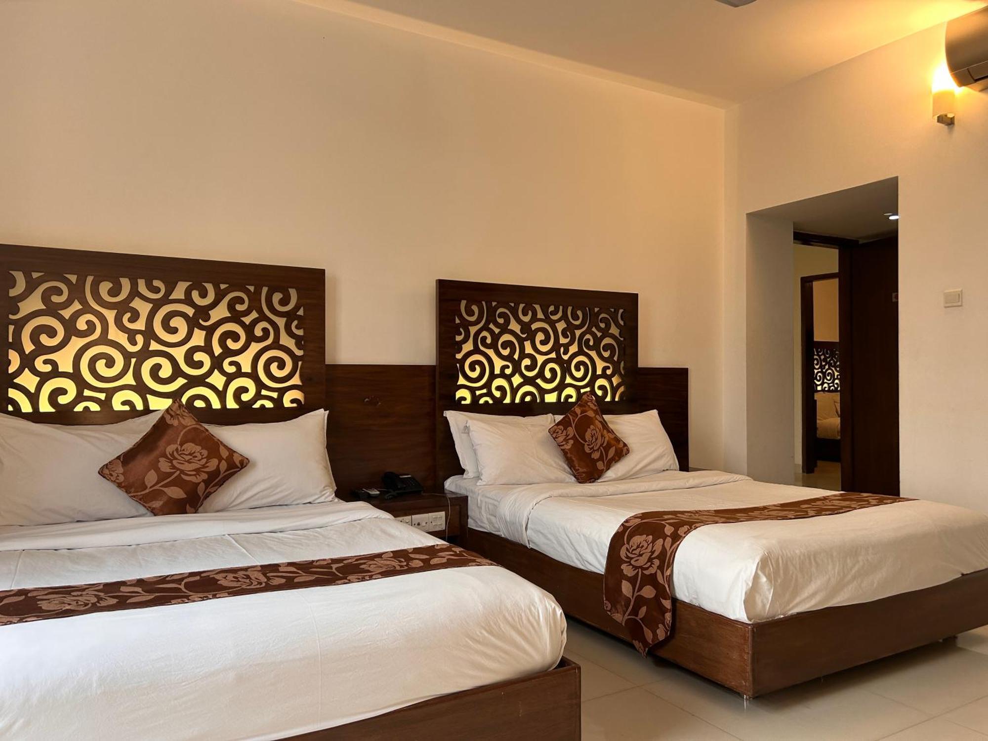 La Vista Hotel Sylhet Buitenkant foto
